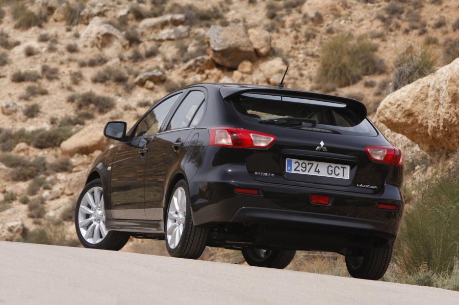  Mitsubishi Lancer Sportback 2008 года  (фото 28 из 42)